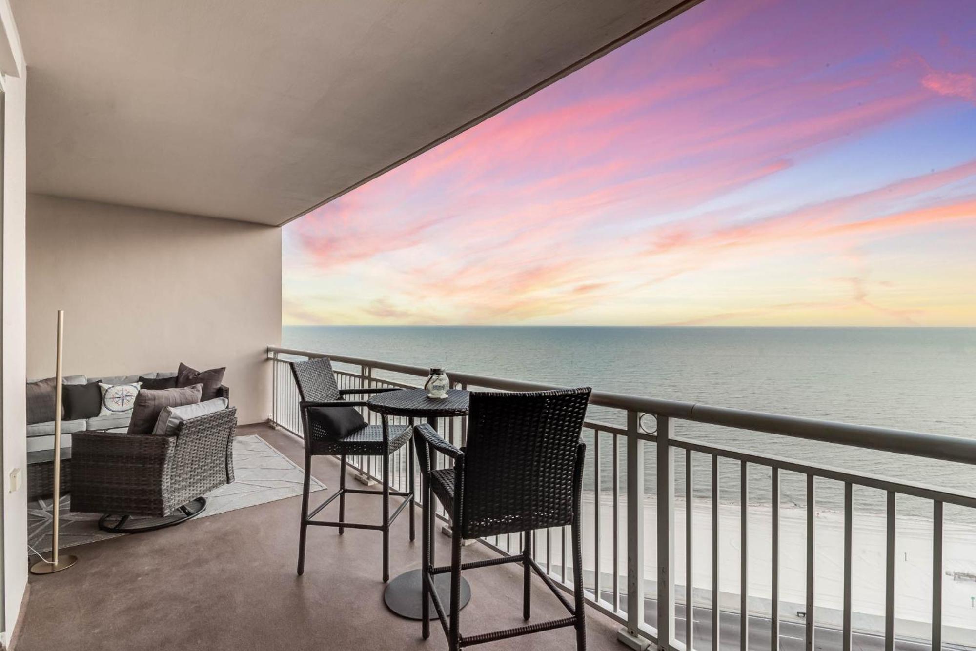 Gorgeous Oceanview 3Br Luxury Condo - Latitude Гълфпорт Екстериор снимка